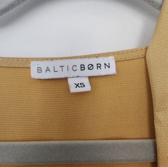 BALTIC BORN Elegant Gold Wrap Dress - Picture 3 of 4